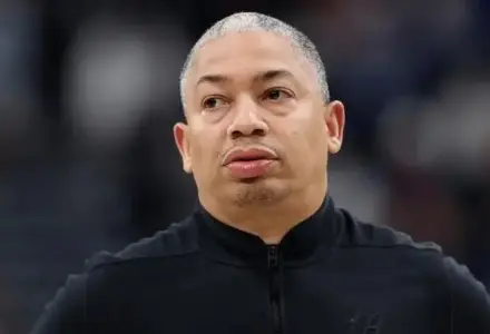 Clippers Season Unravels Under Poor Strategy