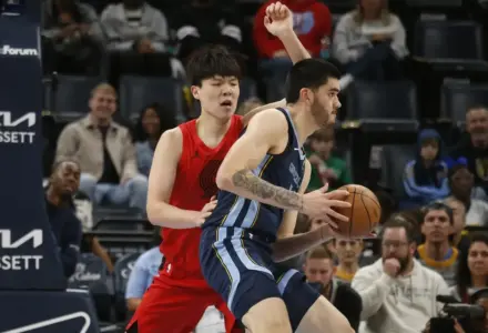 Yang Hansen Rookie Year Struggles Continue